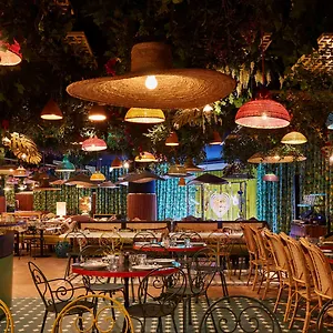 4* Hotell Mama Shelter