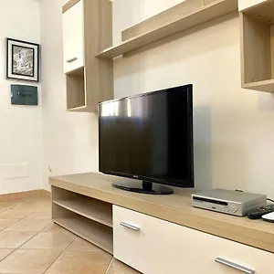 https://apt-square.in-sardinia.net