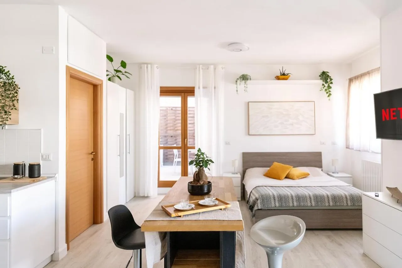 Loft Con Terrazzo - 3 Min Dalle Autostrade By Followgreenhouserome 0*, Rome