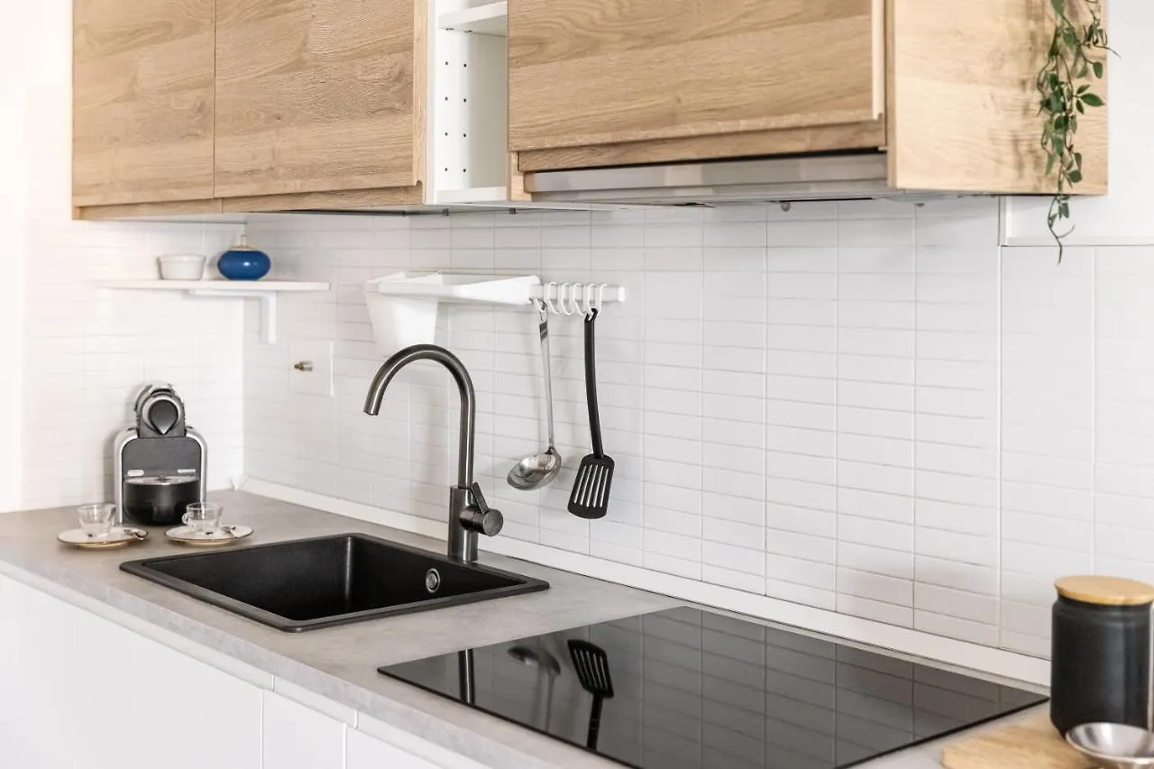 Apartment Loft Con Terrazzo - 3 Min Dalle Autostrade By Followgreenhouserome