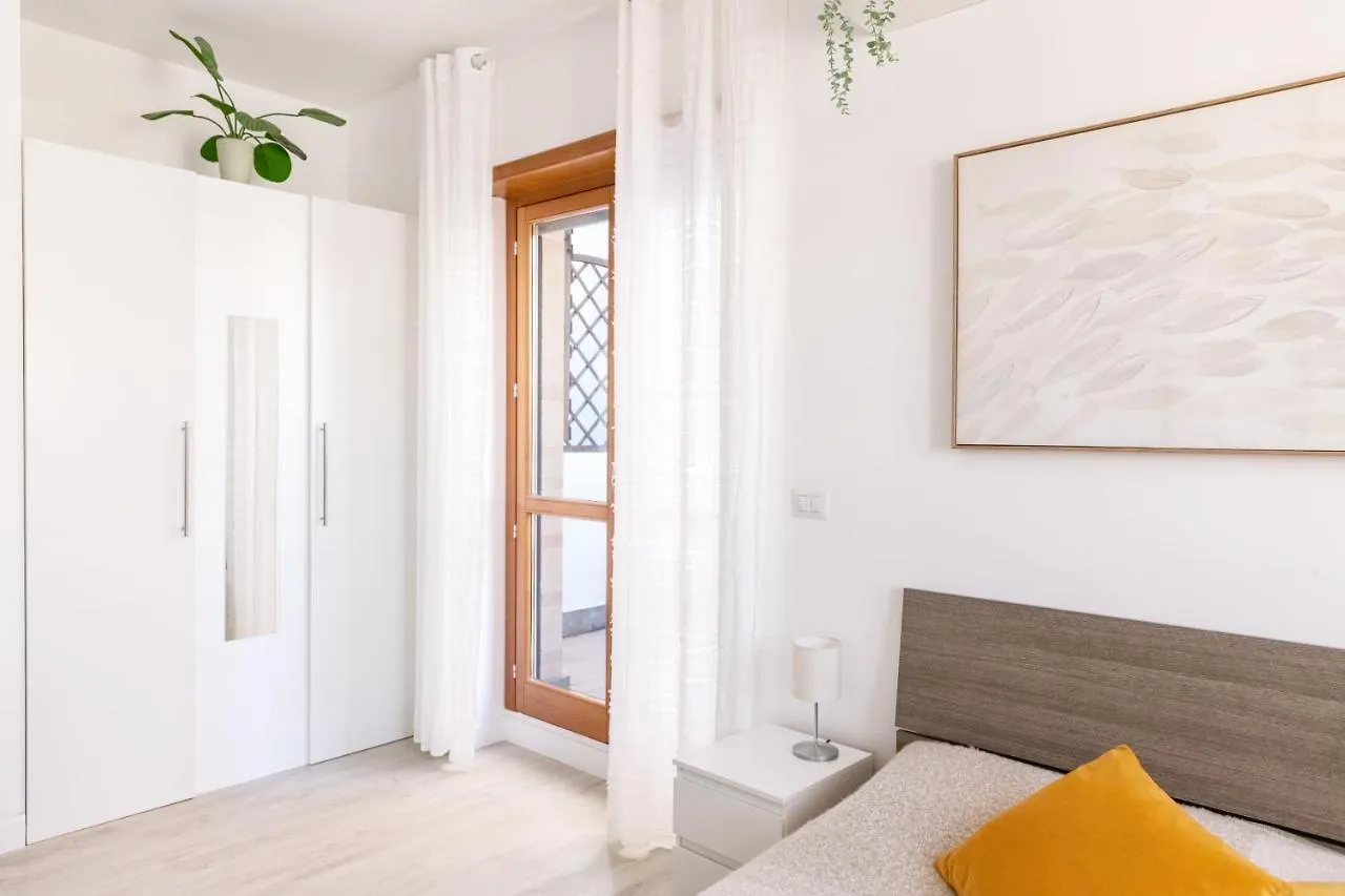 Loft Con Terrazzo - 3 Min Dalle Autostrade By Followgreenhouserome 0*, Rome Italy